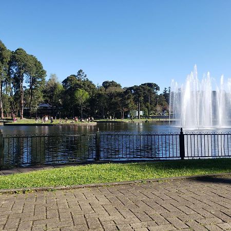 Lugar Encantador Com Patio, Proximo Ao Portico De Gramado Eksteriør billede